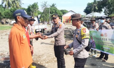 Kegiatan-Bakti-Lingkungan-Penanaman-Mangrove-Dalam-Rangka-Hari-Bhayangkara-Ke-78-Tahun-2024-di-Manggarai