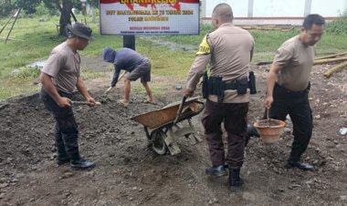 Bhabinkamtibmas-dan-Anggota-Polsek-Satar-Mese-Gelar-Bakti-Sosial-Religi