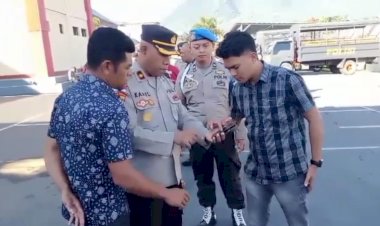 Dukung-Pemberantasan-Judi-Online,-Waka-Polres-Manggarai-Pimpin-Pengecekan-HP-Personil-Polres-Manggarai