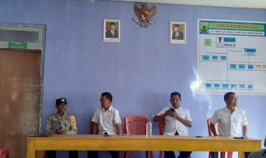 Aipda-Ridwan-N.-Lubalu-Bhabinkamtibmas-Kec.-Rahong-Utara-Laksanakan-Giat-Sambang