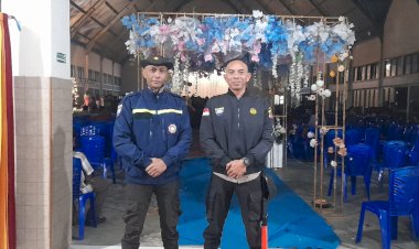 Antisipasi-Kerawanan-dalam-Kegiatan-Resepsi-Pernikahan,-Bhabinkamtibmas-Kecamatan-Langke-Rembong-Laksanakan-Patroli-dan-Pengamanan