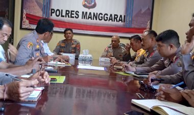 Pimpin-Rapat-Anev-Mingguan,-Kapolres-Manggarai-Sampaikan-Arahan-Penting-dalam-Pelaksanaan-Tugas