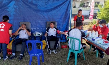 Personil-Polres-Manggarai-turut-Berpartisipasi-dalam-Kegiatan-Sosial-Donor-Darah-oleh-Ikatan-Alumni-Keluarga-Manggarai---Yogyakarta