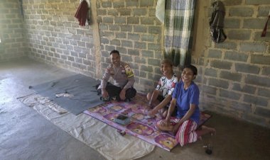 Patroli-dan-Sambang-Bhabinkamtibmas-Cibal-Barat:-Edukasi-dan-Peringatan-untuk-Warga