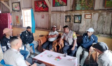 Bhabinkamtibmas-Kecamatan-Langke-Rembong-Ajak-Warga-aktif-Jaga-Situasi-Kamtibmas