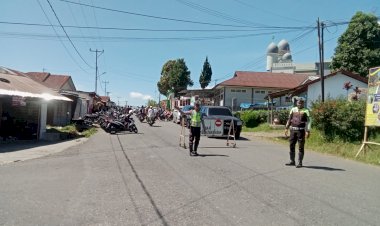 Pengamanan-Sholat-Jumat-di-Masjid-Agung-Baiturahman-Ruteng-oleh-Sat.-Lantas-Polres-Manggarai