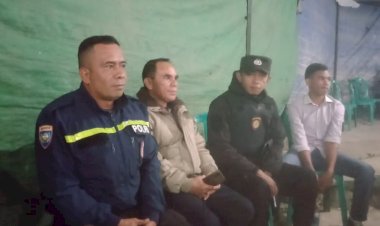 Kapospol-Kecamatan-Lelak-dan-Bhabinkamtibmas-Kecamatan-Lelak-Melaksanakan-Pengamanan-Resepsi-Pernikahan