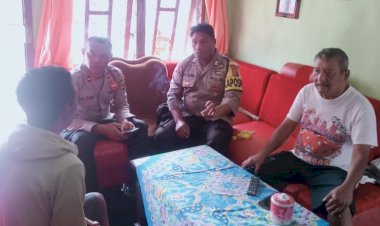 KBO-Binmas-Polres-Manggarai-dan-Kanit-Binkamsa-laksanakan-Sambang-di-Kelurahan-Pitak