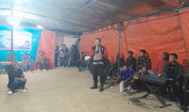 Bhabinkamtibmas-Kecamatan-Rahong-Utara-Melaksanakan-Pengamanan-Acara-Pesta-Sekolah-di-Kampung-Tebo