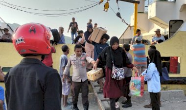 KP3-Laut-Pelabuhan-Reo-Laksanakan-Pengamanan-Kapal-Penumpang-di-Pelabuhan-Laut-Reo