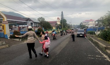 Gatur-Pagi-dan-Penegakan-Hukum-Sat.-Lantas-Polres-Manggarai-di-Kota-Ruteng