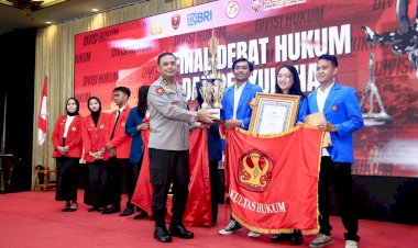 Undip-Juara-1-Lomba-Debat-Hukum,-Kadivkum-Polri:-Jadi-Wadah-Mahasiswa-Sikapi-Permasalahan-Hukum