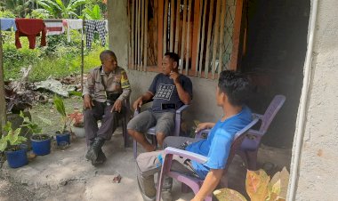Jelang-Pilkada-Serentak-Bhabinkamtibmas-tingkatkan-Patroli-dan-Sambang-di-Reok-Barat