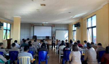 Pembinaan-Rohani-dan-Mental-Polres-Manggarai-Tingkatkan-Spiritual-dan-Kerohanian-Personil.