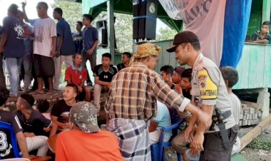 Patroli-Dialogis-Bhabinkamtibmas-di-Kec.-Reok-Barat,-tingkatkan-Situasi-Kamtibmas.