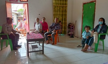 Himbauan-Pilkada-damai-oleh-Bhabinkamtibmas-Satar-Mese-dalam-Patroli-dan-Sambang-Warga-di-Desa-Umung