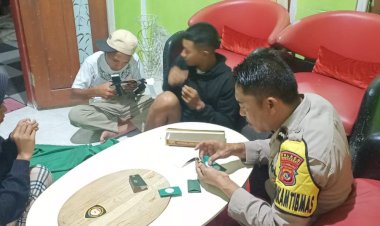 Bhabinkamtibmas-Kecamatan-Reok-:-Keterbatasan-Dana-Tak-Surutkan-Semangat-Paskibraka-Kecamatan-Reok-dalam-HUT-RI-ke-79