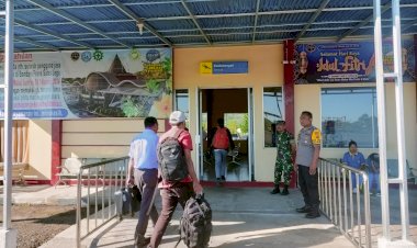 Pospol-KP3-Udara-Frans-Sales-Lega-Ruteng-Laksanakan-Pengamanan-Kedatangan-dan-Keberangkatan-Pesawat-Penumpang