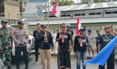Bhabinkamtibmas-lakukan-Pengamanan-Karnaval-Festival-Bombongrak-di-Langke-Rembong