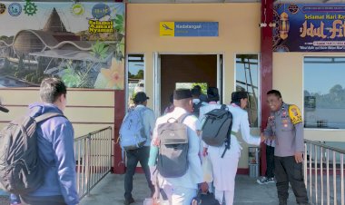 KP3-Udara-:-Pengamanan-Pesawat-Penumpang-di--Udara-Frans-Sales-Lega-Ruteng-berlangsung-Lancar.