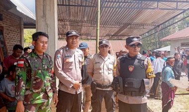 Kapospol-Lelak-dan-Bhabinkamtibmas-lakukan-Pengamanan-Kegiatan-Syukuran-Tahbisan-Imam-Baru-di-Kecamatan-Lelak