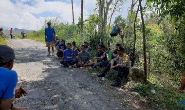 Aipda-Ridwan-N.-Lubalu-Laksanakan-Patroli-di-Kec.-Rahong-Utara,-Kabupaten-Manggarai