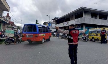 Patroli-Dialogis-Sat-Samapta-Polres-Manggarai:-Upaya-Mewujudkan-Kamtibmas-Kondusif-di-Kota-Ruteng