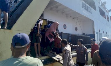 KP3-Laut-Pelabuhan-Reo-Lakukan-Pengamanan-Kapal-Penumpang-di-Pelabuhan-Laut-Reo