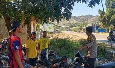 Bhabinkamtibmas-Kecamatan-Reok-Lakukan-Patroli-dan-Sosialisasi-di-Kelurahan-Wangkung