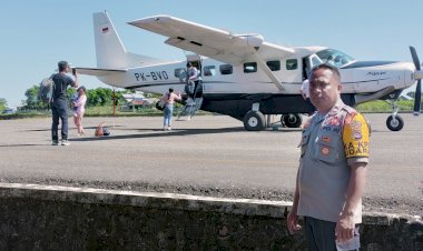KP3-Udara-:-Pengamanan-di-Bandara-Frans-Sales-Lega-Ruteng-berlangsung-Lancar.