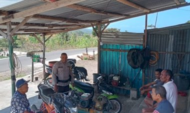 Bhabinkamtibmas-Kecamatan-Satar-Mese,-Patroli-dan-Sambang-warga-Binaan.