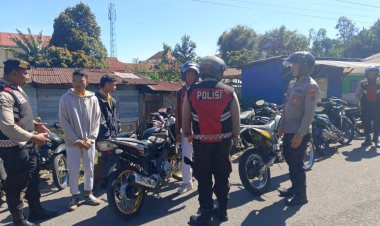 Harkamtibmas:-Patroli-Dialogis-dan-Himbauan-Kamtibmas-oleh-Sat-Samapta-Polres-Manggarai-di-Ruteng