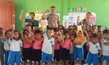 Bhabinkamtibmas-Aipda-Syamsul-Rizal-Hadir-di-TK-Negeri-Reok,-Kenalkan-Polisi-Sebagai-Sahabat-Anak