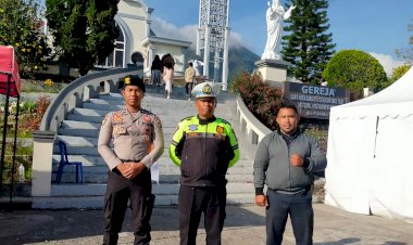 Polres-Manggarai-Gelar-Personel-Pengamanan-Ibadah-Minggu-di-Kota-Ruteng