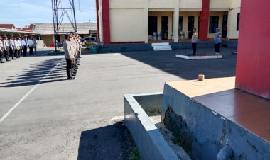 Wakapolres-Manggarai-Pimpin-Apel-Mingguan-dan-Berikan-Arahan-kepada-Personil