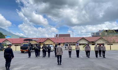 Patroli-Gabungan-Polres-Manggarai-dan-Brimob-Kompi-2-Yon-B-Pelopor-Ciptakan-Situasi-Kamtibmas-Kondusif-Selama-Operasi-Mantap-Praja-2024