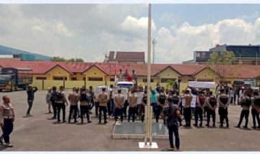 Polres-Manggarai-Gelar-Pengamanan-dan-Pengawalan-Aksi-Unjuk-Rasa-Damai-Forum-Aliansi-Mahasiswa-Peduli-Poco-Leok-(FAMPPL)