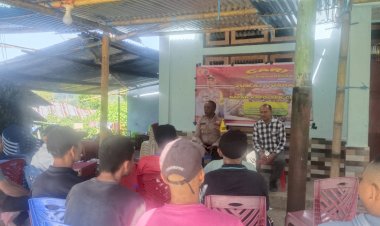 Polsek-Cibal-Gelar-Kegiatan-Jumat-Curhat-di-Kampung-Ratung