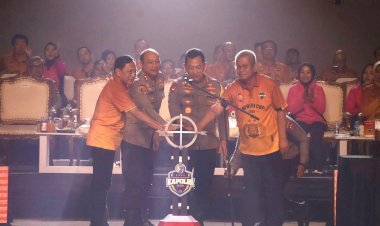 Kapolri-Tutup-Langsung-Turnamen-Bola-Voli-Sekaligus-Resmikan-Pembangunan-Sumur-Bor-Dan-Filtrasi-Air-Bersih-Layak-Minum-Di-Kalimantan-Barat