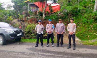 Polres-Manggarai-Gelar-Pengamanan-Kampanye-Pertemuan-Terbatas-Paslon-Cabup-Cawabup-di-Langke-Rembong