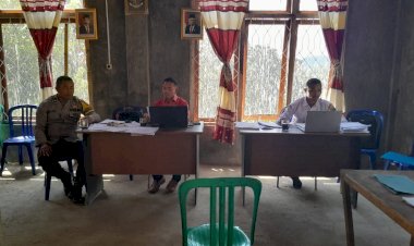Bhabinkamtibmas-Kecamatan-Rahong-Utara-Laksanakan-Giat-Sambang-di-Kantor-Desa-Benteng-Tubi