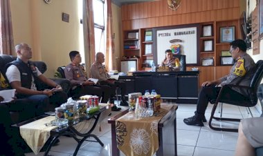 Kapolres-Manggarai-Pimpin-Rapat-Anev-Mingguan,-Sampaikan-Arahan-Penting-untuk-Kinerja-Optimal-dan-Profesional