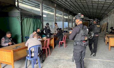 Patroli-Gabungan-Polres-Manggarai-dan-Kompi-2-Yon-B-Pelopor-Jaga-Situasi-Kondusif-Selama-Operasi-Mantap-Praja-2024