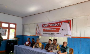 Wakapolres-Manggarai-Memimpin-Kegiatan-Jumat-Curhat-Cari-Berkah-Jumat-di-SMKS-Kesehatan-Indonesia-Timur