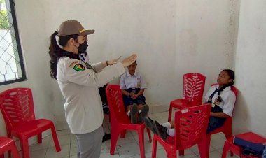 Sidokkes-Polres-Manggarai-Gelar-Giat-Kesehatan-Lapangan-di-Taman-Makam-Pahlawan-Lalong-Tanah-Karot-dalam-Rangka-Hari-Pahlawan