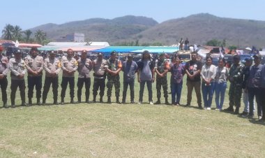 Polres-Manggarai-Gelar-Pengamanan-Kampanye-Tatap-Muka-Calon-Bupati-dan-Wakil-Bupati-2024–2029-di-Wilayah-Polsek-Reo