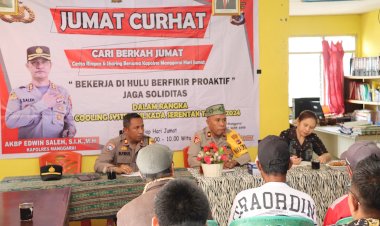 Polres-Manggarai-Gelar-Program-Jumat-Curhat-Bersama-Warga-Kelurahan-Pitak