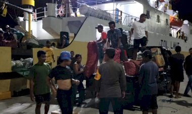 KP3-Laut-Pelabuhan-Reo-Laksanakan-Pengamanan-Kapal-Penumpang-di-Pelabuhan-Laut-Reo