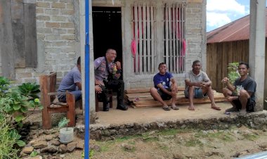 Bhabinkamtibmas-Wae-Ri'i-Ajak-Warga-Desa-Poco-Bijak-dalam-Berpolitik-dan-Waspadai-Bahaya-Sosial