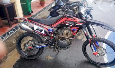 Jatanras-Sat-Reskrim-Polres-Manggarai-Amankan-Dua-Pelaku-Pencurian-Sepeda-Motor